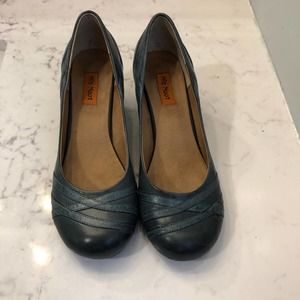 Miz Mooz Blue Leather Pumps/Heels Size 7 EUC